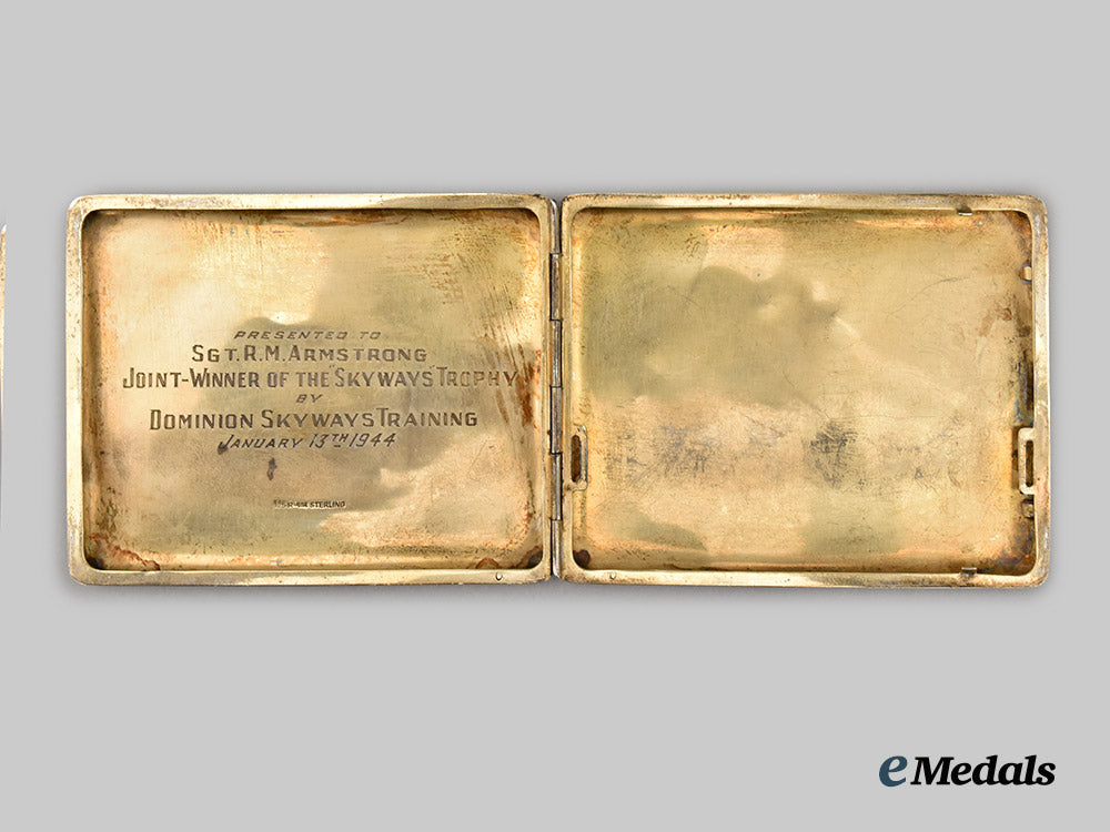 v_canada,_commonwealth._a_no.1_air_observers_school_in_milton_winners_cigarette_case_and_identification_bracelet___m_n_c1329