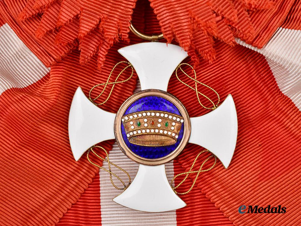 italy,_kingdom._an_order_of_the_crown_of_italy,_grand_cross_set,_by_cravanzola,_c.1900___m_n_c1339