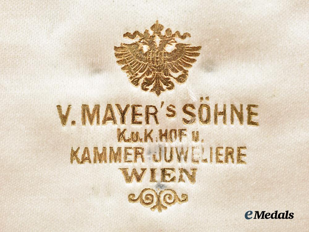 austria,_imperial._an_order_of_the_iron_crown,_i_i_i_class_in_gold,_by_rothe,_c.1900___m_n_c1395