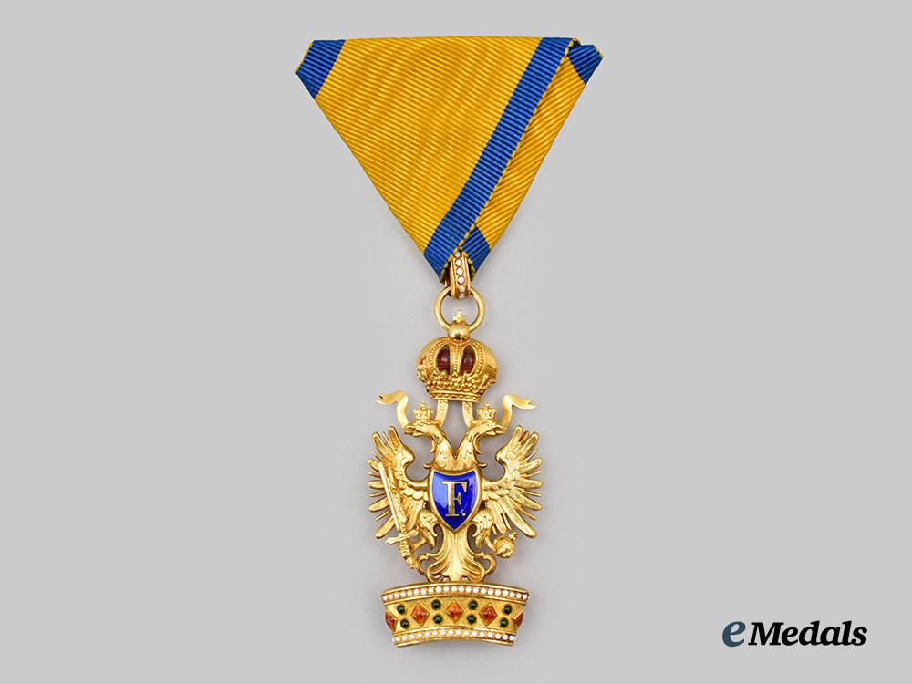 austria,_imperial._an_order_of_the_iron_crown,_i_i_i_class_in_gold,_by_rothe,_c.1900___m_n_c1397