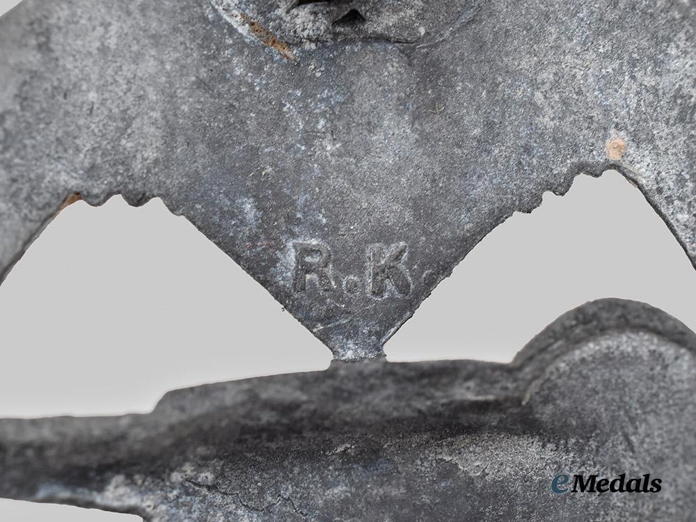 germany,_wehrmacht._a_panzer_assault_badge,_silver_grade,_late-_war_issue_by_rudolf_karneth___m_n_c1413