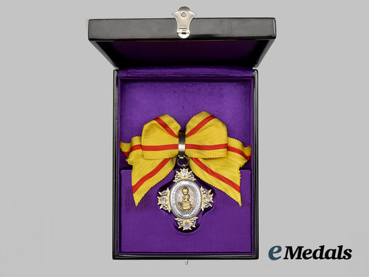 japan,_empire._an_order_of_the_sacred_crown,_v_i_i_class_in_case___m_n_c1427