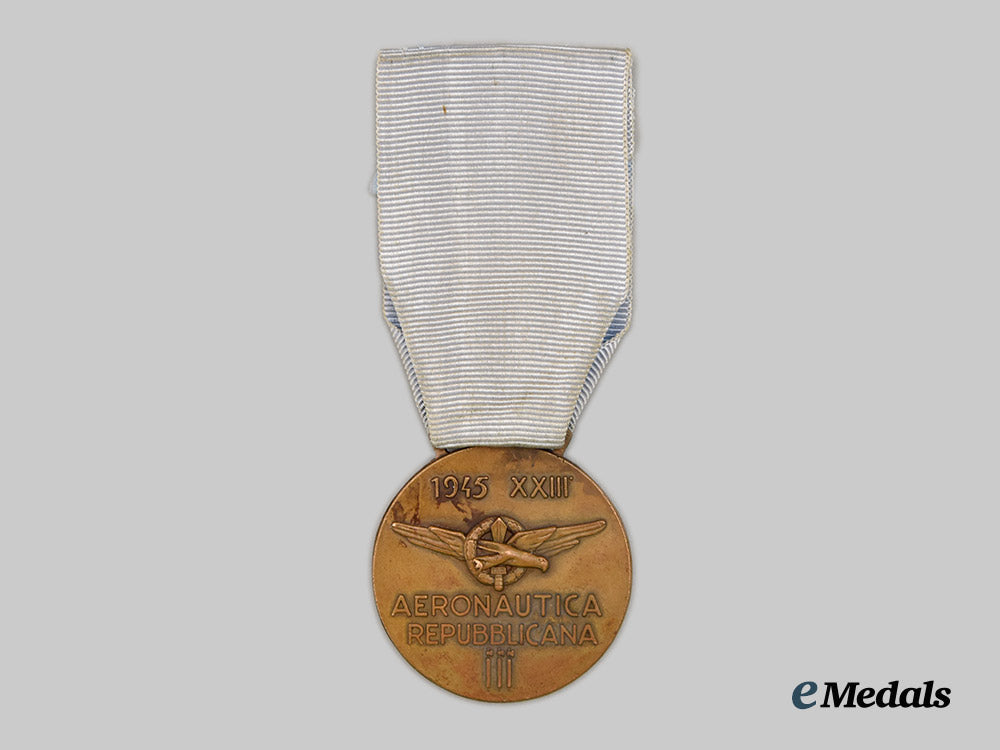 italy,_kingdom._a1945_republican_air_force_medal_by_g._verginelli___m_n_c1434