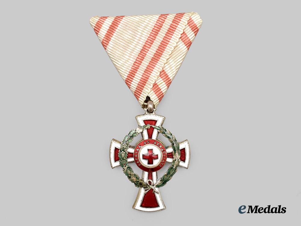 austria,_imperial._an_honour_decoration_of_the_red_cross,_i_i_class_cross___m_n_c1455