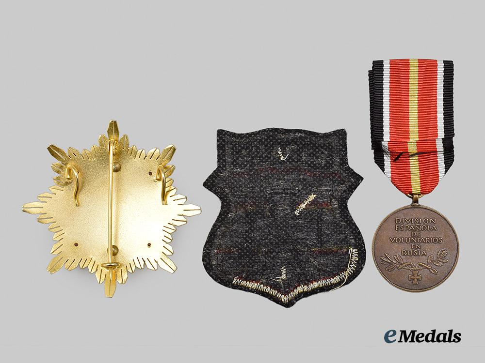 spain,_spanish_state._a_blue_division_medal,_insignia,_and_military_merit_order,_i_i_i_class_star,_c.1970___m_n_c1500