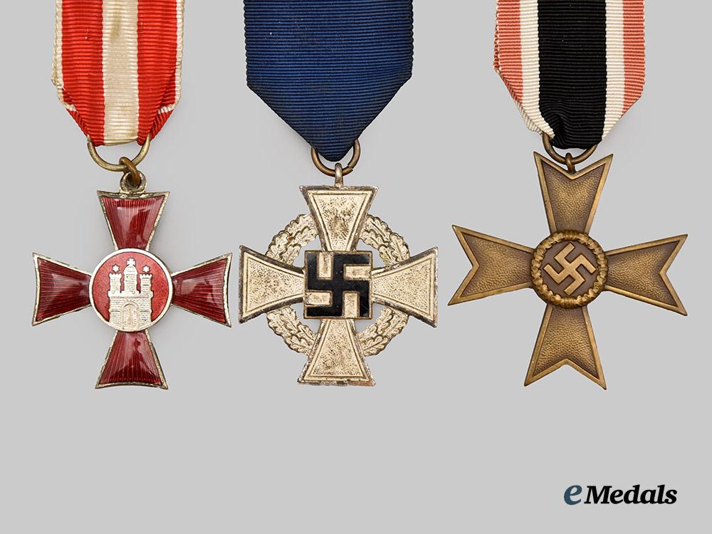 germany,_wehrmacht._a_mixed_lot_of_service_awards___m_n_c1508
