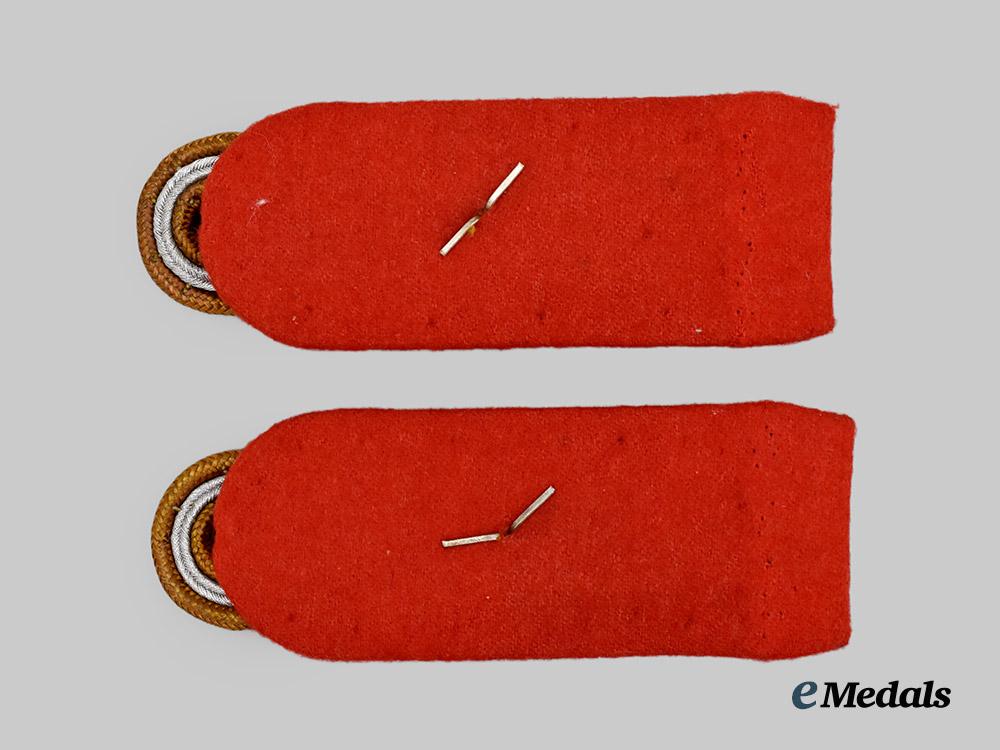 germany,_wehrmacht._a_set_of_generalleutnant_shoulder_boards___m_n_c1533