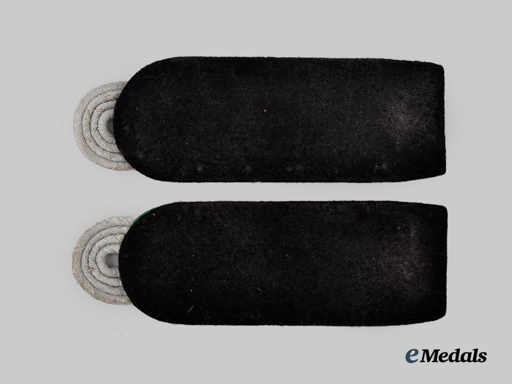 germany,_s_s._a_set_of_s_s-_sicherheitsdienst_sturmbannführer_shoulder_boards___m_n_c1544