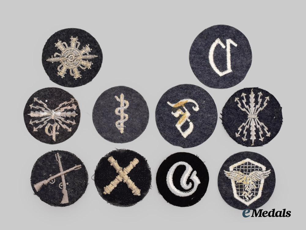 germany,_luftwaffe._a_mixed_lot_of_trade_and_specialist_sleeve_insignia___m_n_c1563