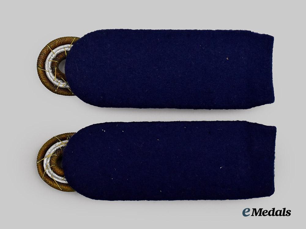germany,_kriegsmarine._a_rare_set_of_konteradmiral_shoulder_boards___m_n_c1579