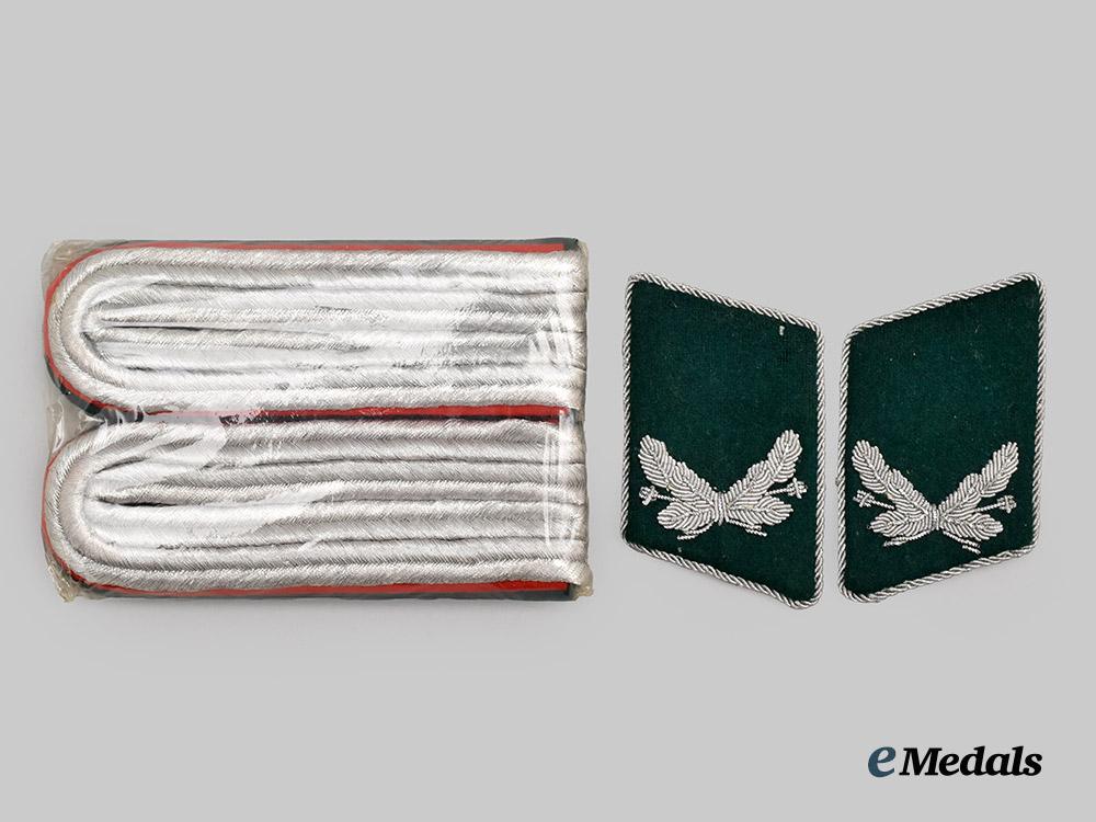 germany,_luftwaffe._a_set_of_administration_kriegsinspektor_rank_insignia___m_n_c1586