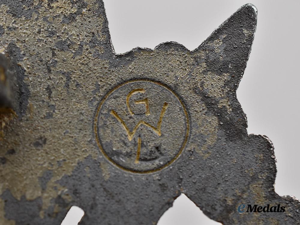 germany,_wehrmacht._an_infantry_assault_badge,_silver_grade,_by_gebrüder_wegerhoff___m_n_c1590