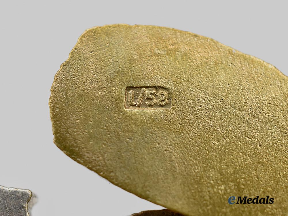 germany,_federal_republic._a_gau_warthe_commemorative_badge,_exhibition_example_by_rudolf_souval,_c.1965___m_n_c1600