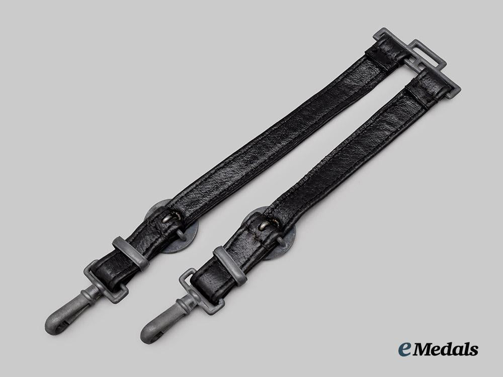 germany,_third_reich._a_rare_leader’s_dagger_hanger___m_n_c1616