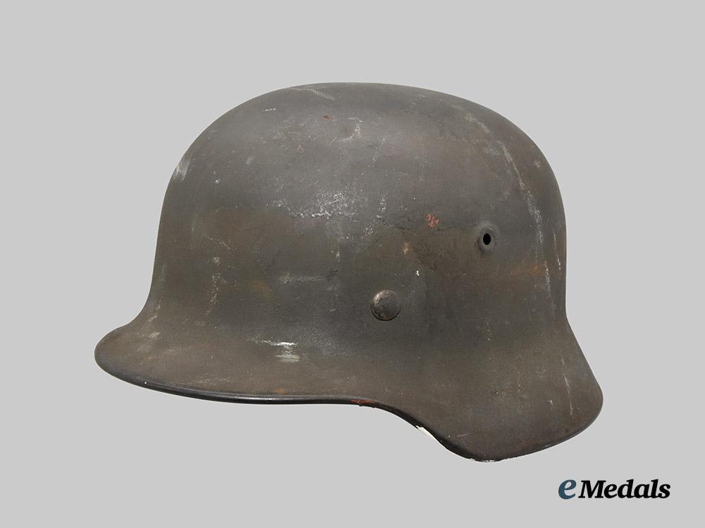 germany,_heer._an_m40_stahlhelm,_by_f._w._quist___m_n_c1631
