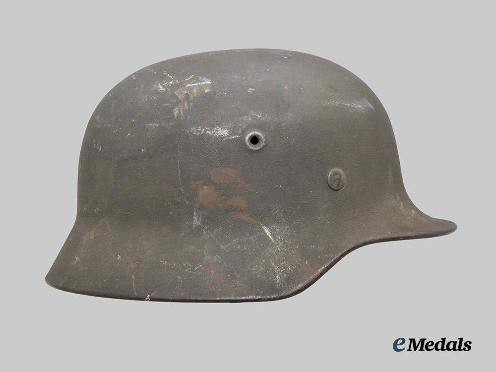 germany,_heer._an_m40_stahlhelm,_by_f._w._quist___m_n_c1633