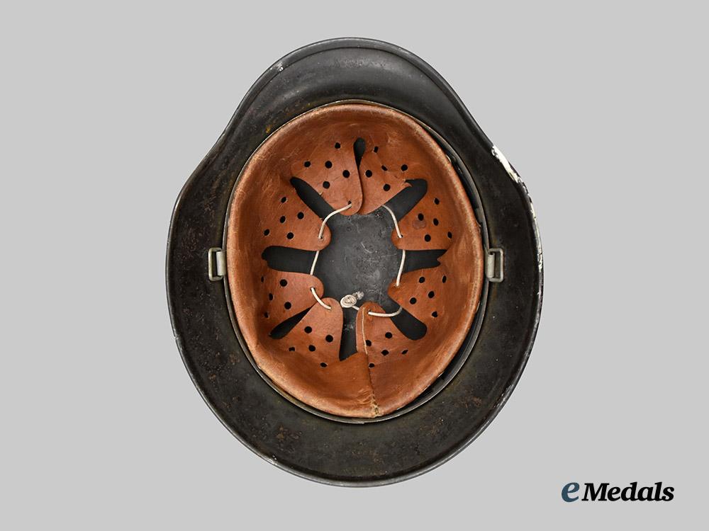 germany,_heer._an_m40_stahlhelm,_by_f._w._quist___m_n_c1636