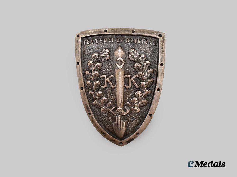 latvia._a_military_school_graduation_badge___m_n_c1645