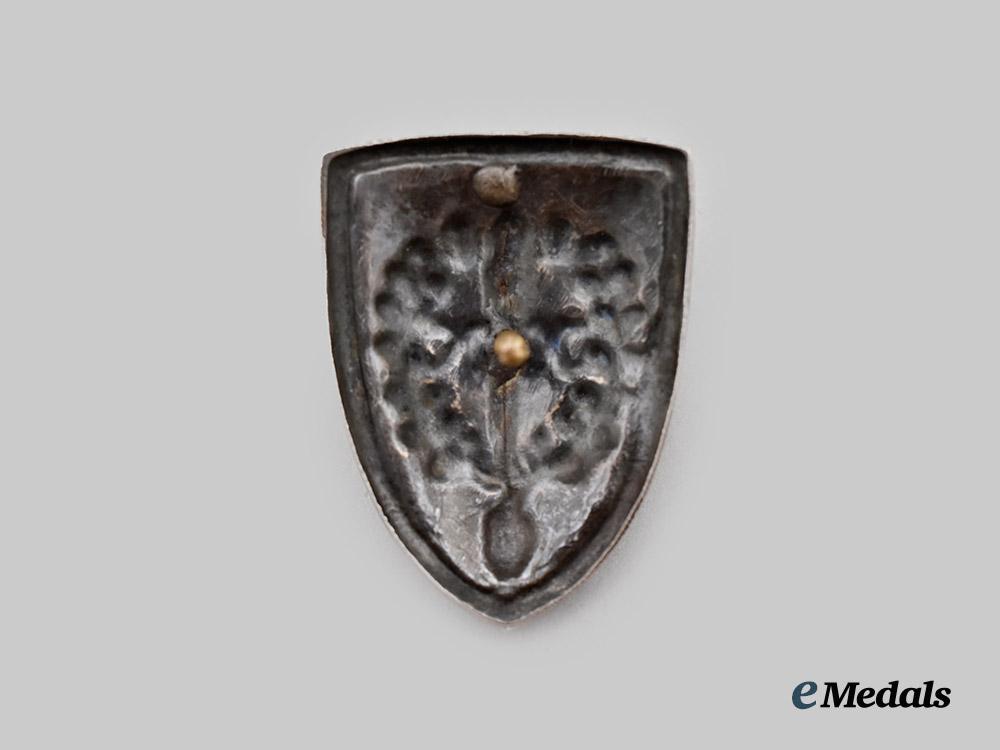 latvia._a_military_school_graduation_badge___m_n_c1646