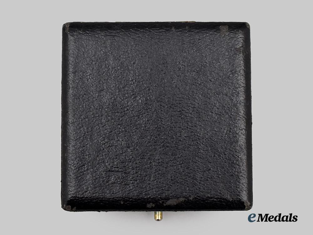 germany,_wehrmacht._a_gold_grade_wound_badge,_with_case,_by_the_vienna_mint___m_n_c1647