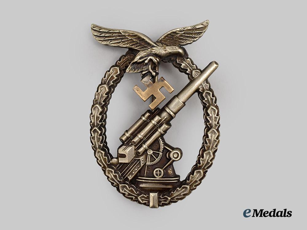 germany,_luftwaffe._a_flak_badge,_with_case,_early_example_by_gustav_brehmer___m_n_c1649