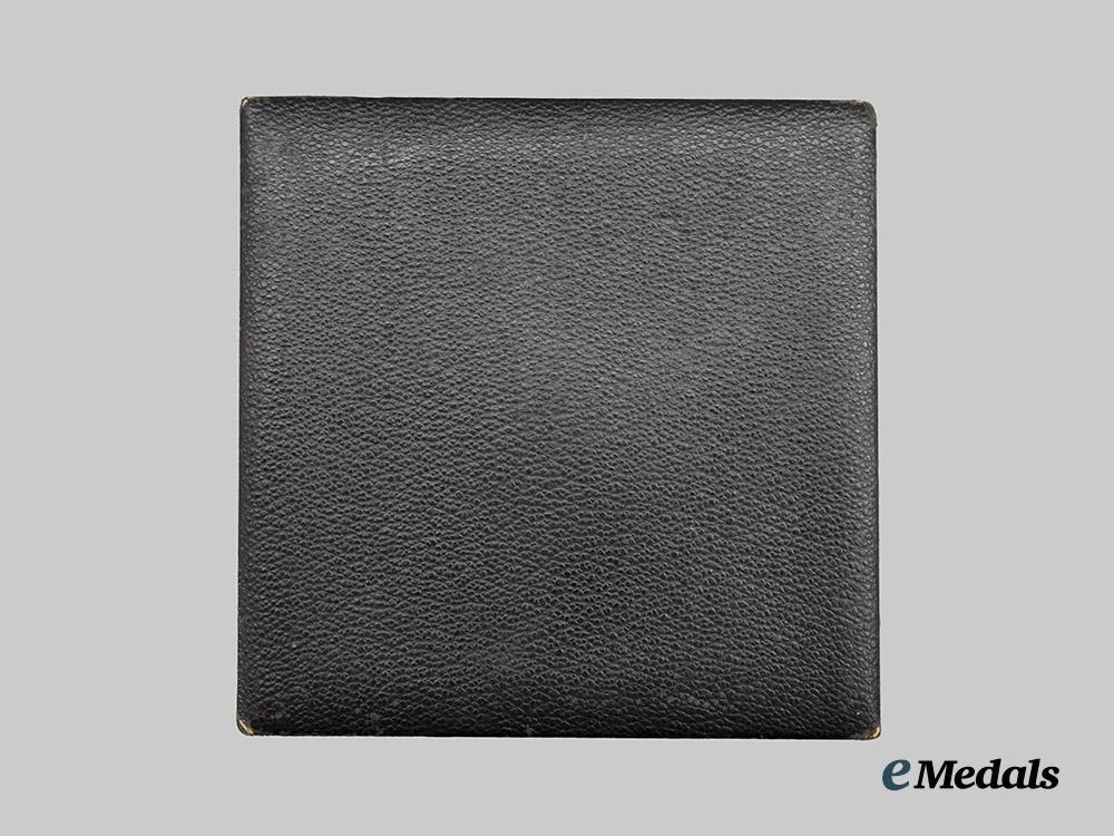 germany,_federal_republic._a_german_cross_in_gold,_early_exhibition_example_by_rudolf_souval___m_n_c1679