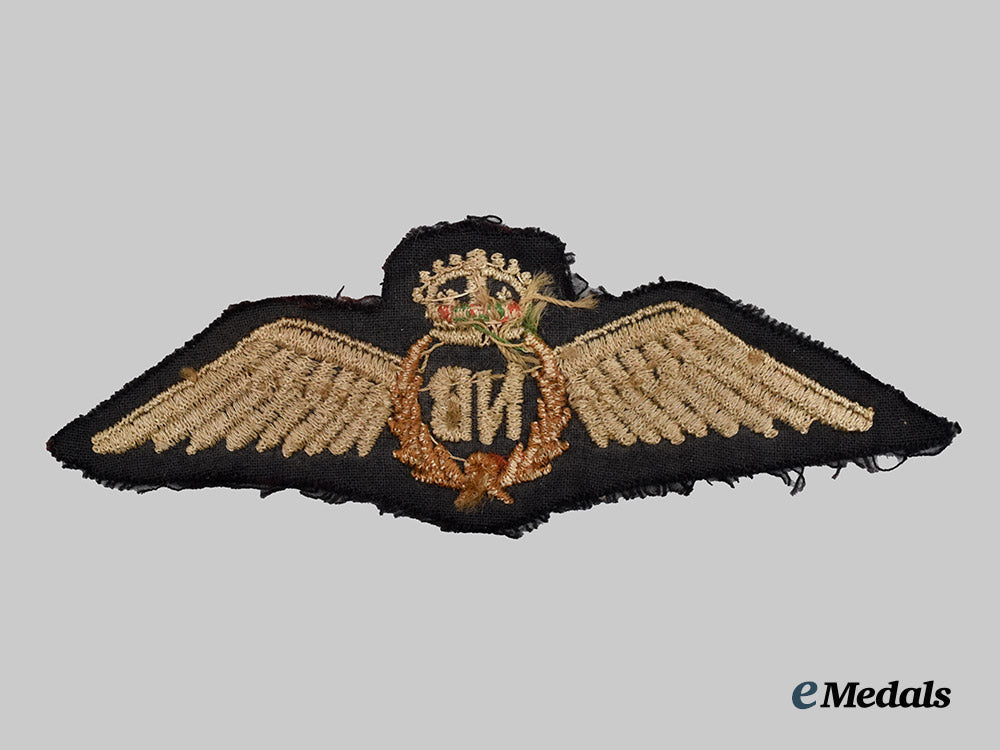 canada,_commonwealth._a_rare_royal_canadian_air_force(_r_c_a_f)_navigator/_bombardier_wing___m_n_c1708