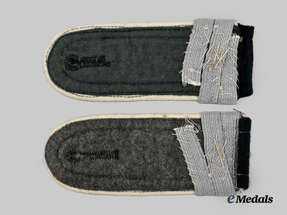 germany,_heer._a_set_of_infantry_officer_candidate_shoulder_straps___m_n_c1717