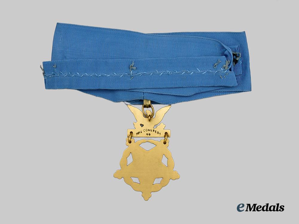 united_states._an_army_medal_of_honor,_type_v_i(1964-present),_cased___m_n_c1745