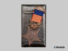 United States. A Army Congressional Medal of Honor with Case, Type I
