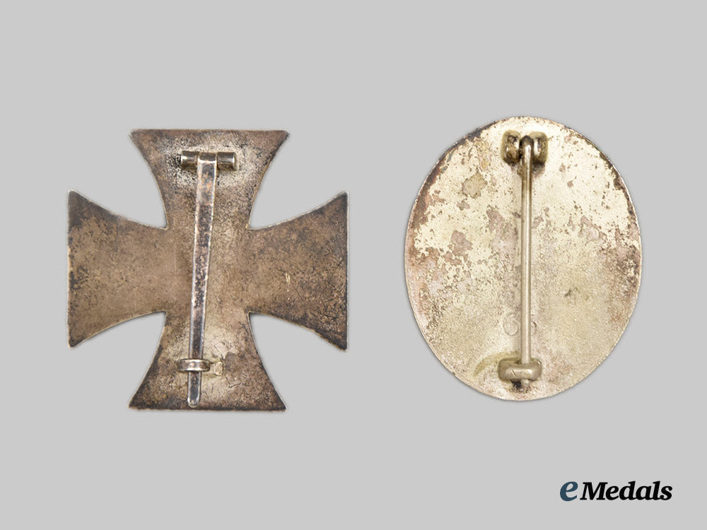 third_reich,_germany._a_lot_of_two_military_medals&_awards___m_n_c1843