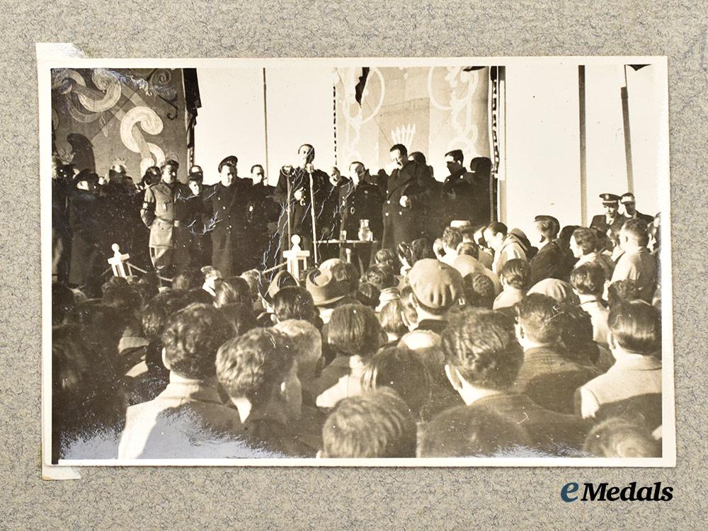 spain,_spanish_state._a_lot_of_awards,_documents,&_photographs_to_a_blue_division_combatant___m_n_c1852