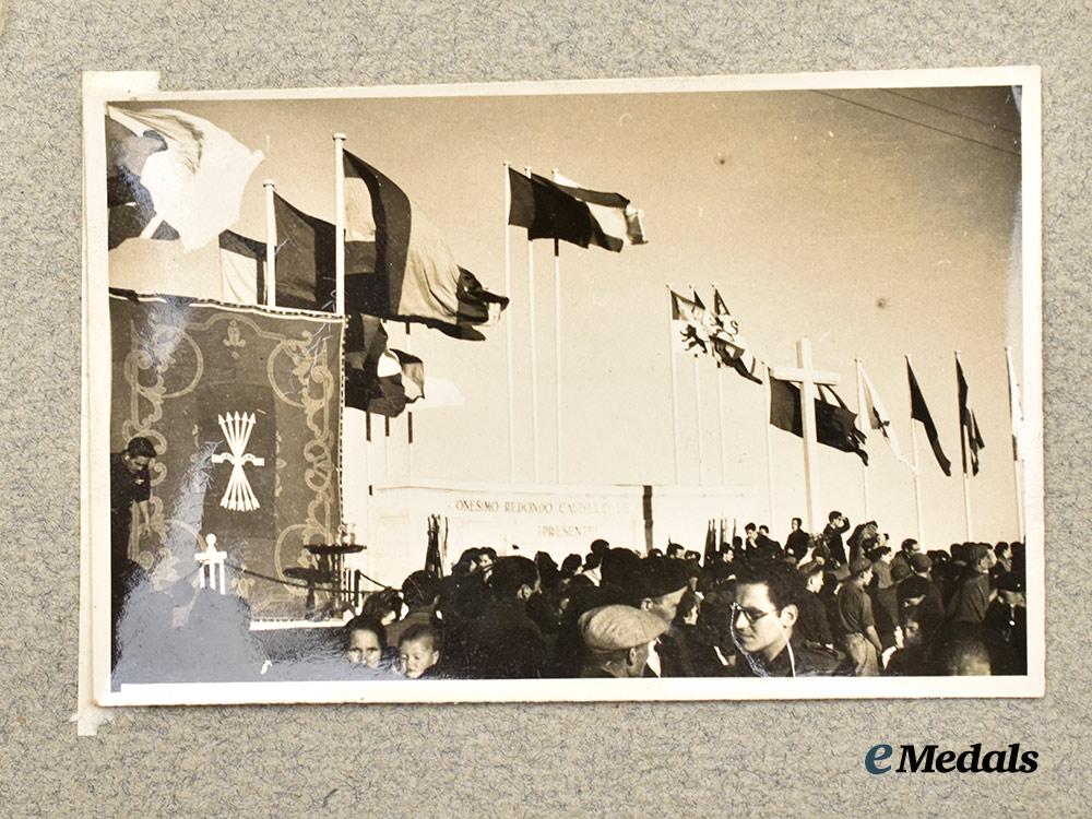 spain,_spanish_state._a_lot_of_awards,_documents,&_photographs_to_a_blue_division_combatant___m_n_c1853