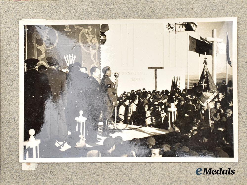 spain,_spanish_state._a_lot_of_awards,_documents,&_photographs_to_a_blue_division_combatant___m_n_c1856