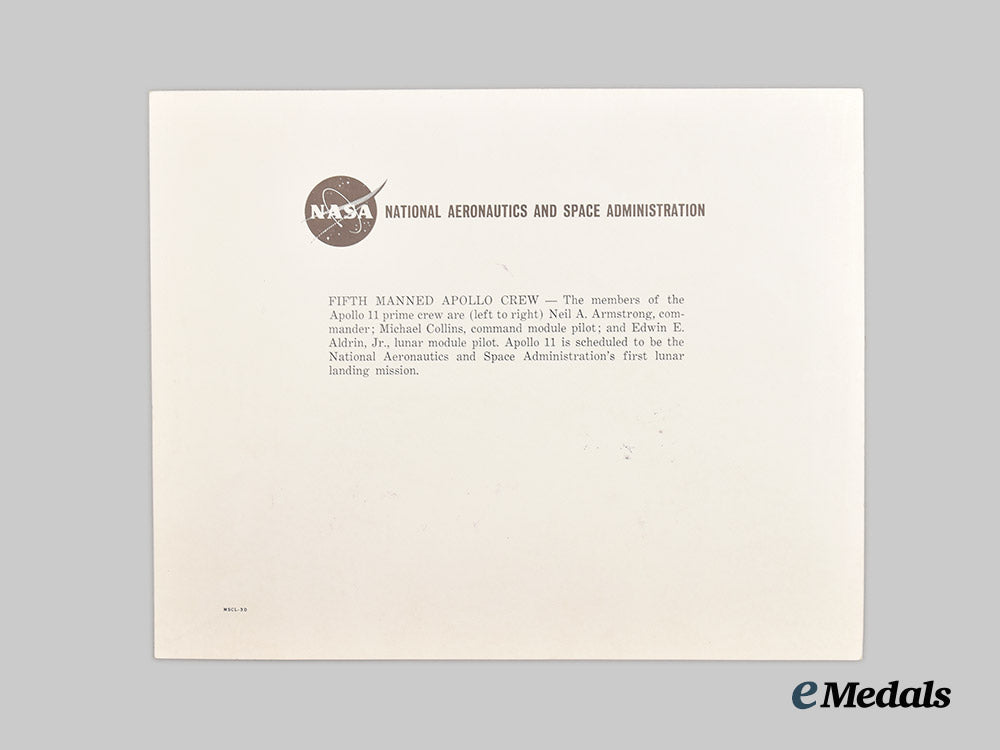 united_states._an_exceptional_signed_photograph_of_all_three_members_of_the_n_a_s_a_apollo11_crew;_mission_to_the_moon___m_n_c1941