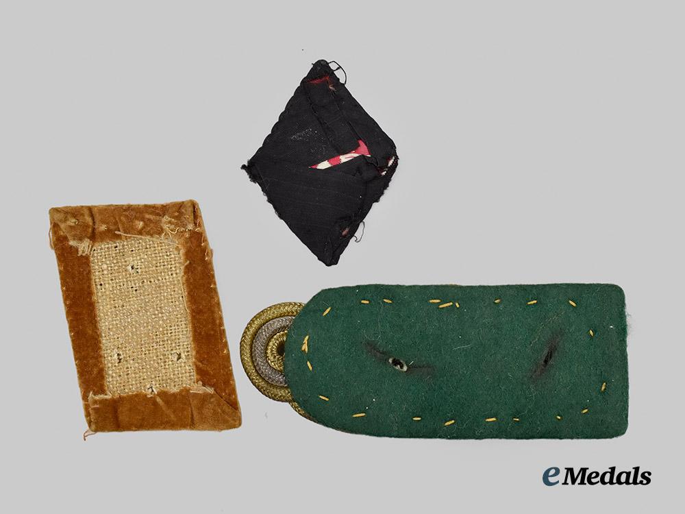 germany,_third_reich._a_mixed_lot_of_uniform_insignia___m_n_c2001