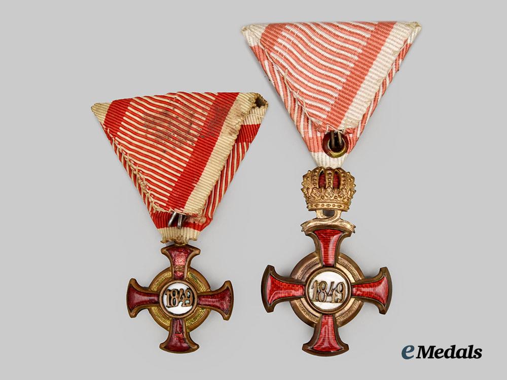 austria,_empire._a_lot_of_two_merit_crosses___m_n_c2081
