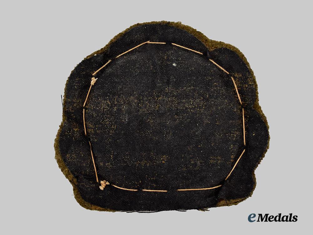 germany,_kriegsmarine._an_officer’s_tropical_visor_cap_insignia___m_n_c2086