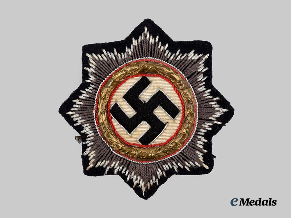 germany,_kriegsmarine._a_german_cross_in_gold,_cloth_version___m_n_c2088