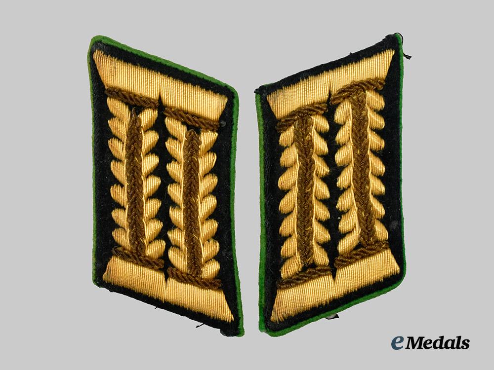 germany,_wehrmacht._a_set_of_administration_officer_collar_tabs___m_n_c2096