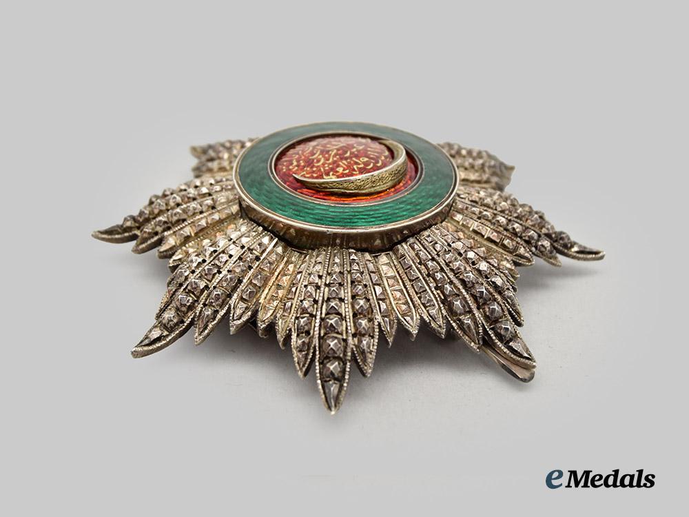 turkey,_ottoman_empire._an_order_of_osmania,_i_class_breast_star___m_n_c2098