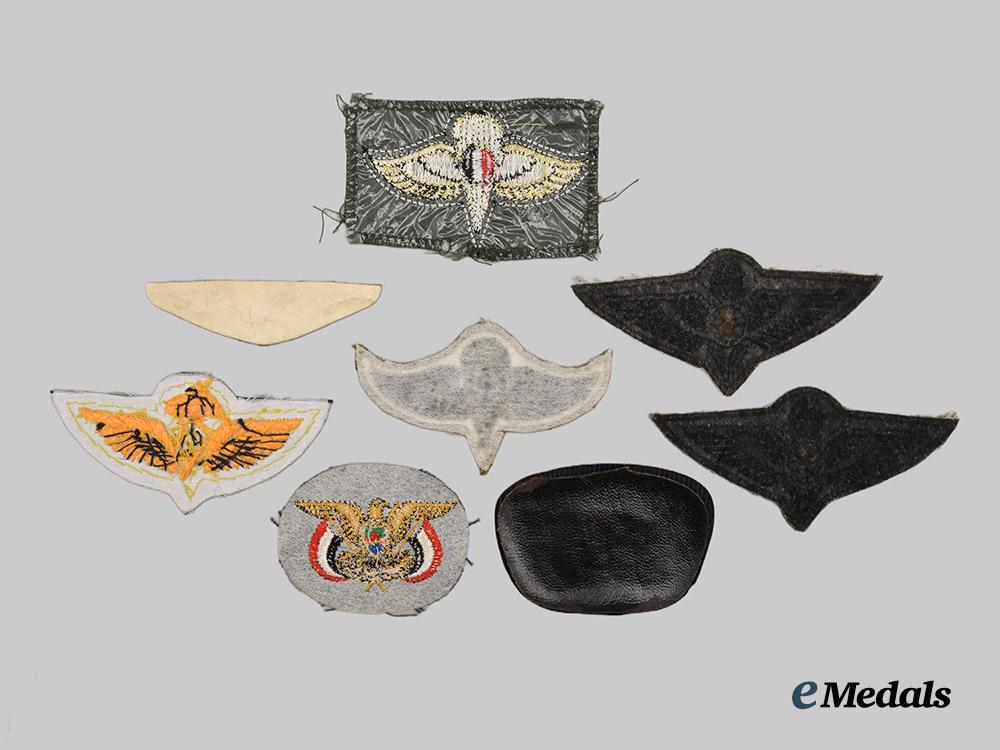 international._a_lot_of_insignia___m_n_c2125