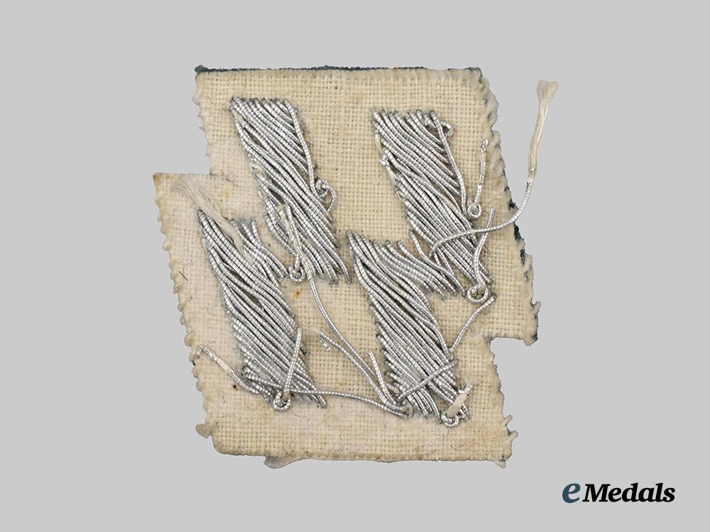 germany,_s_s._a_member’s_runic_breast_insignia___m_n_c2137