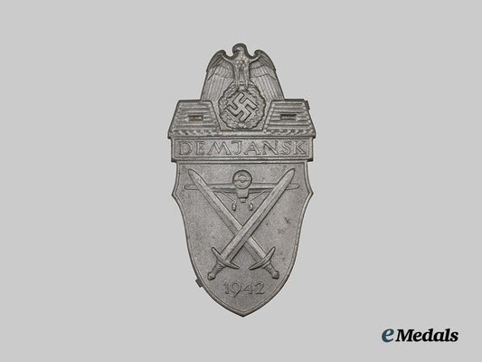 germany,_wehrmacht._a_demjansk_shield,_side_clip_variant___m_n_c2164