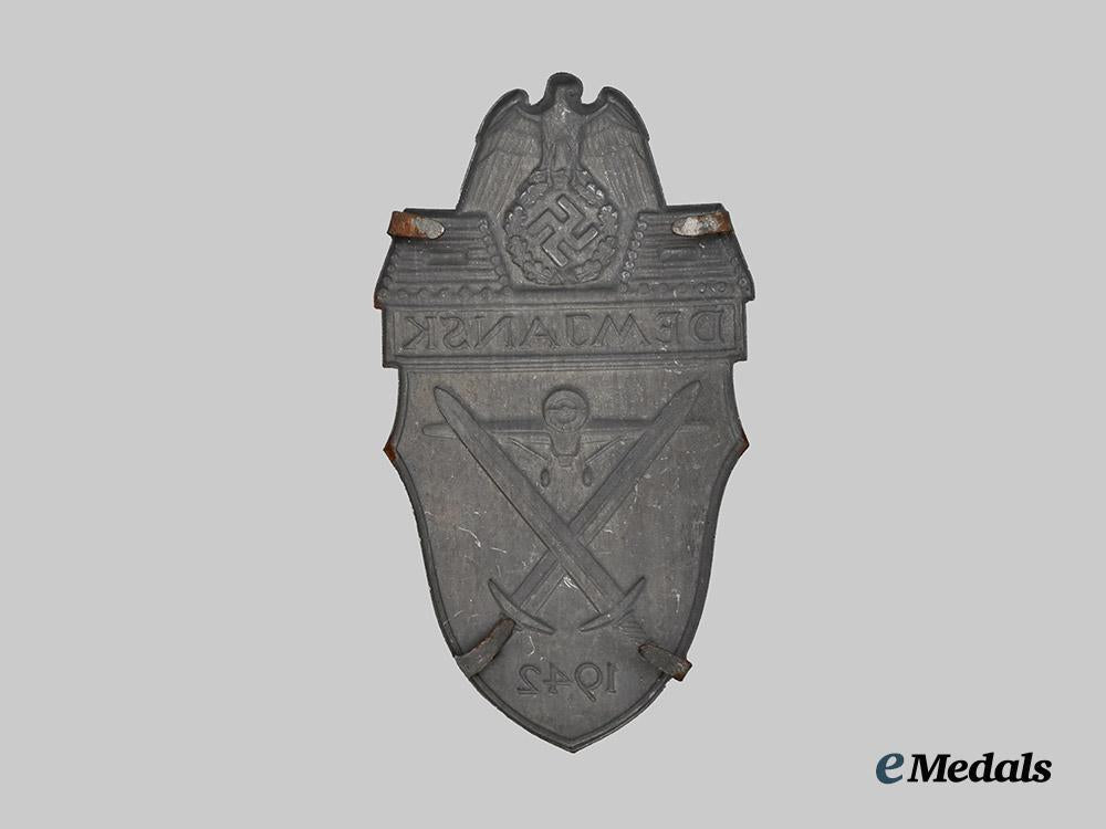 germany,_wehrmacht._a_demjansk_shield,_side_clip_variant___m_n_c2165