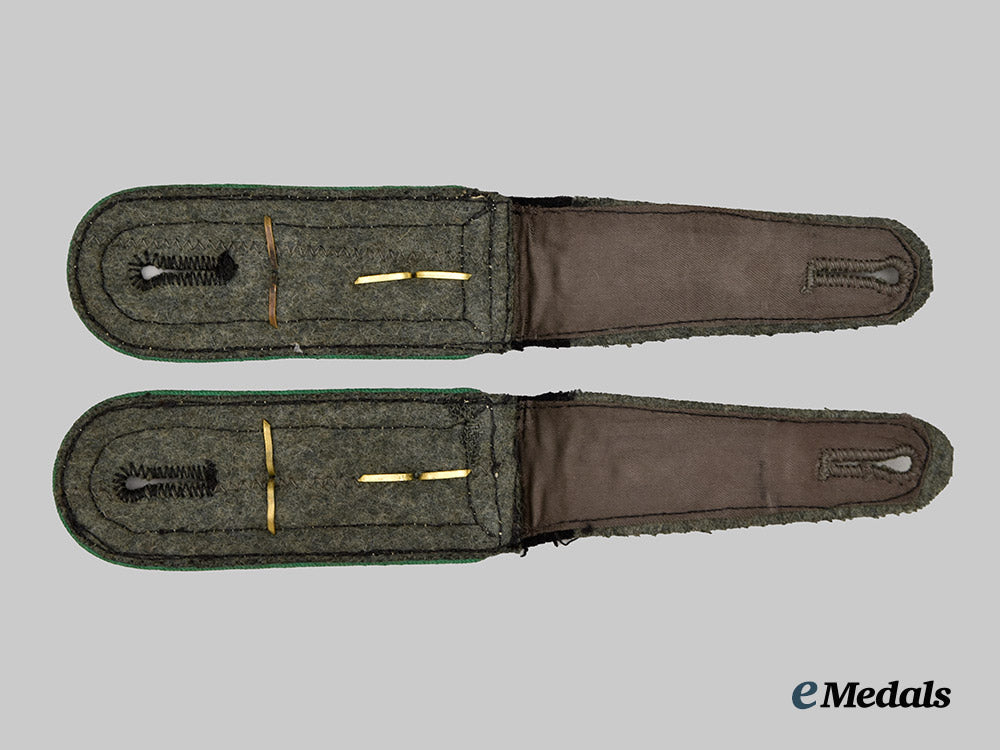 germany,_third_reich._a_rare_matching_pair_of_reserve_waffen-_s_s_hauptscharführer_shoulder_straps___m_n_c2166