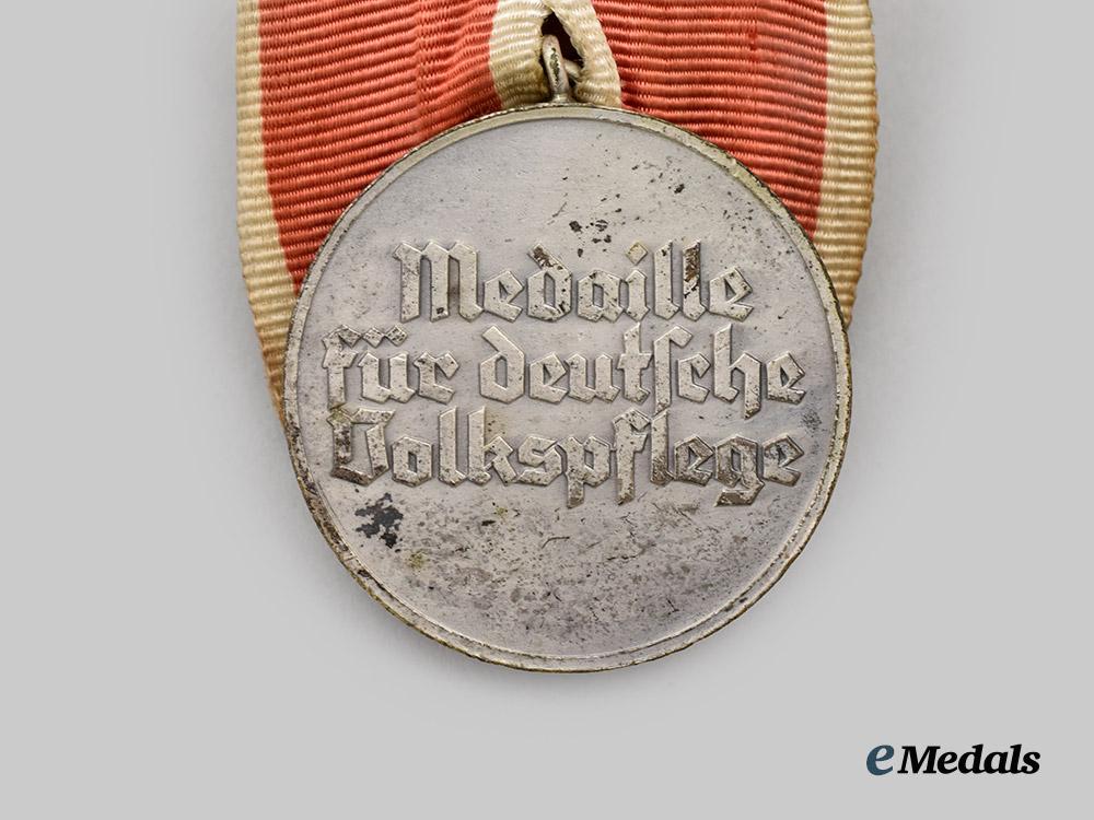 germany,_third_reich._a_german_social_welfare_medal,_on_single_mount___m_n_c2216