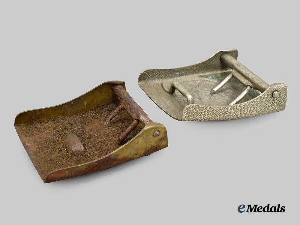germany,_third_reich._a_pair_of_belt_buckles_for_heer_and_sturmabteilung_personnel___m_n_c2287