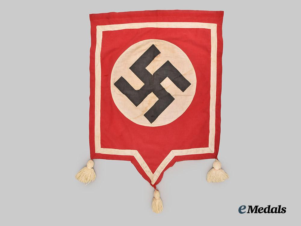 germany,_n_s_d_a_p._a_podium_banner___m_n_c2294