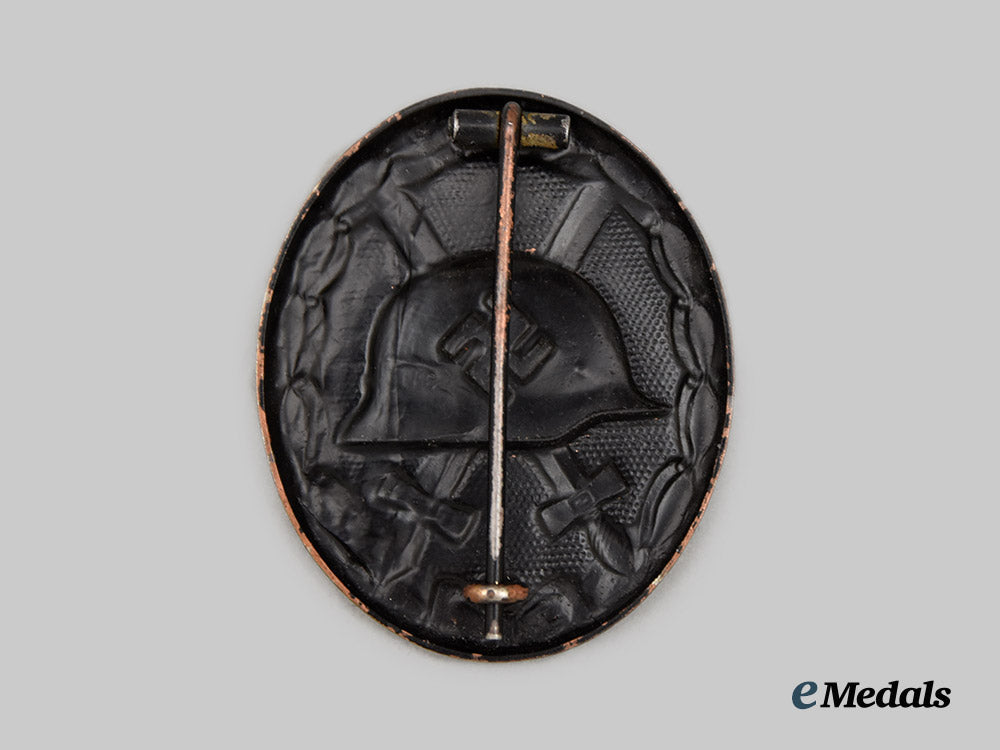 germany,_third_reich._a_group_of_awards_with_documents_to_obergefreiter_walter_weisener___m_n_c2317